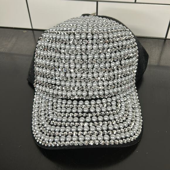 NWT Arvores Bling Rhinestone Pearl Baseball Cap Hat One Size Adjustable - Picture 2 of 5